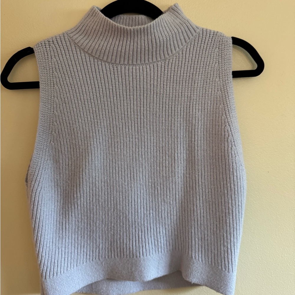 Women's Lilac Cropped Sleeveless Sweater